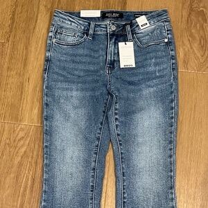 Judy blue cropped jeans size 5/27-waist 14”, rise 10”, inseam 26”
